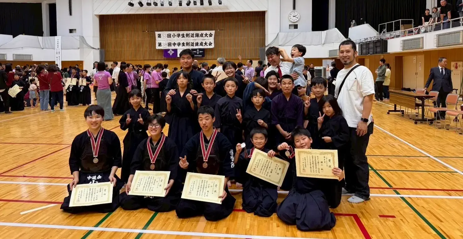第53回板橋区内小学生・第38回中学生剣道錬成大会の集合写真